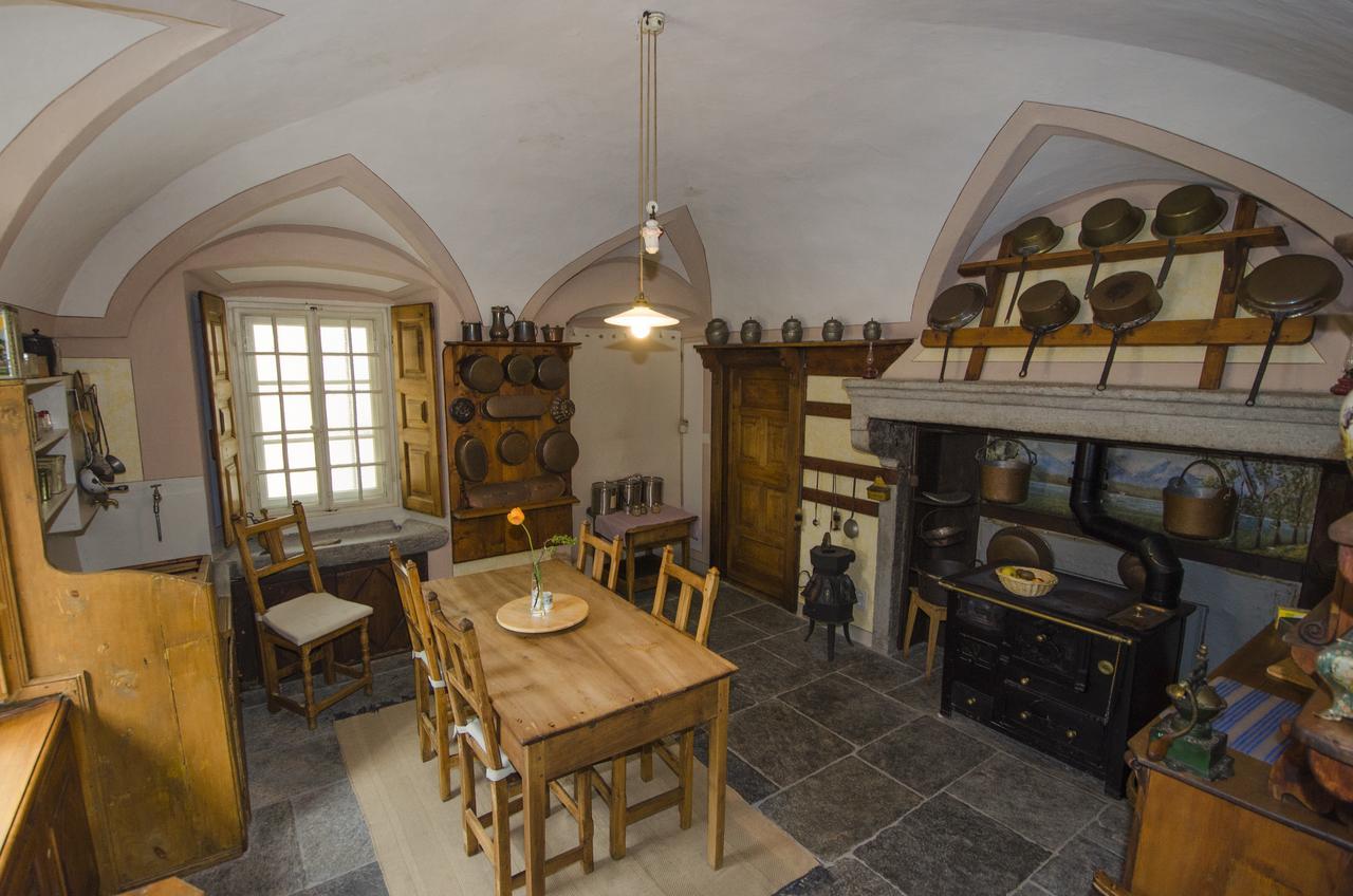 Palazzo Gamboni Swiss Historic Hotel Comologno Zewnętrze zdjęcie