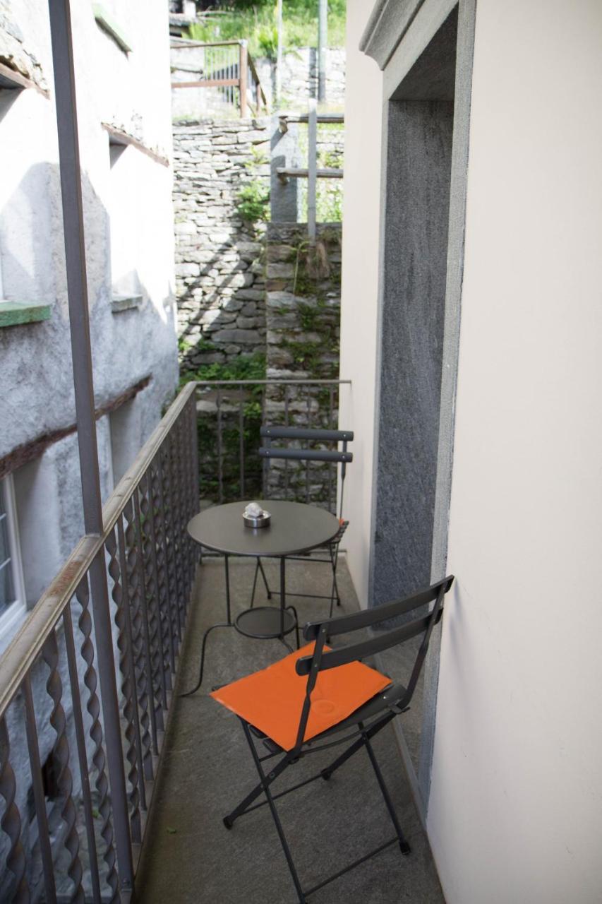 Palazzo Gamboni Swiss Historic Hotel Comologno Zewnętrze zdjęcie